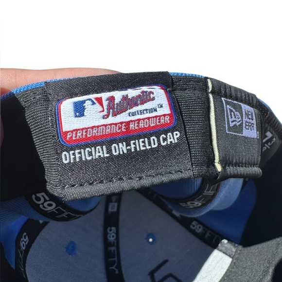 BOSTON RED SOX New Era 59FIFTY "CITY CONNECT" Fitted Hat (7 3/8) USA Kike #5 - Picture 8 of 9